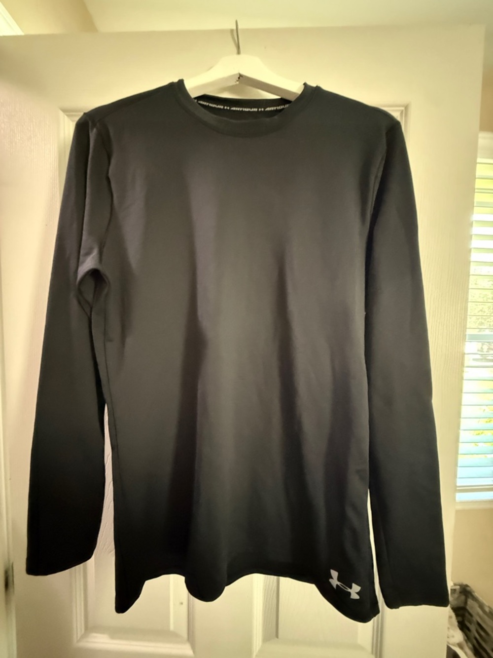 Under Armour Black Long Sleeve Crew Performance Shirt
